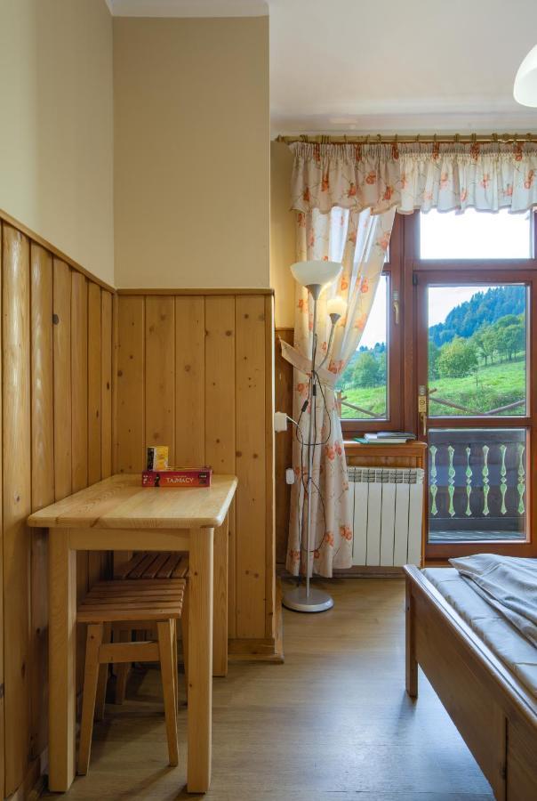 Sromowce Niżne Schronisko Pttk Trzy Korony Bed & Breakfast エクステリア 写真